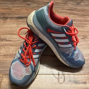 Adidas women’s athletic shoe size 8.5